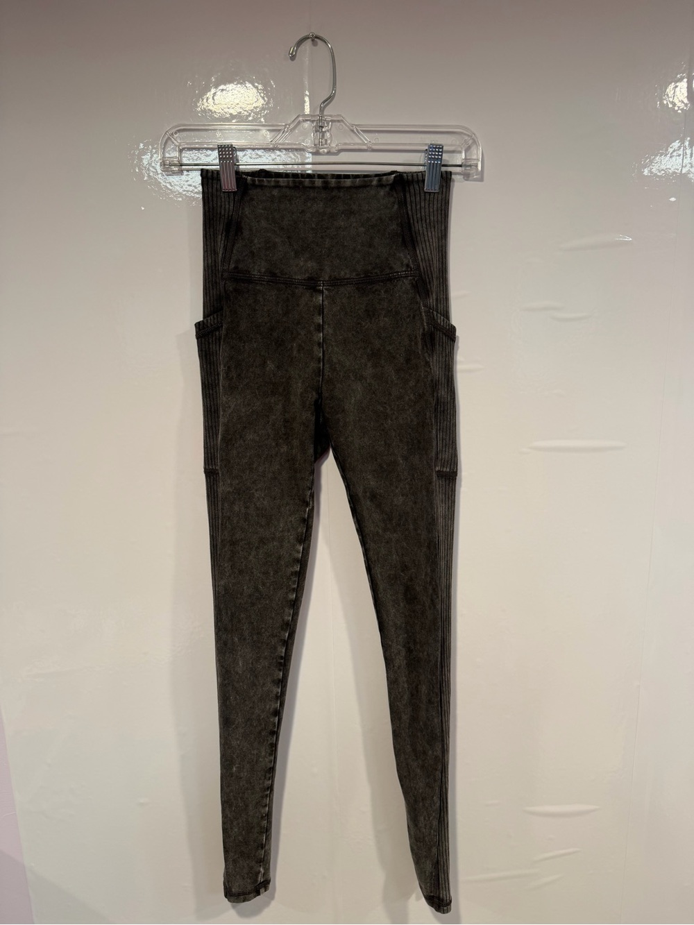 Grey aerie offline OG pocket leggings